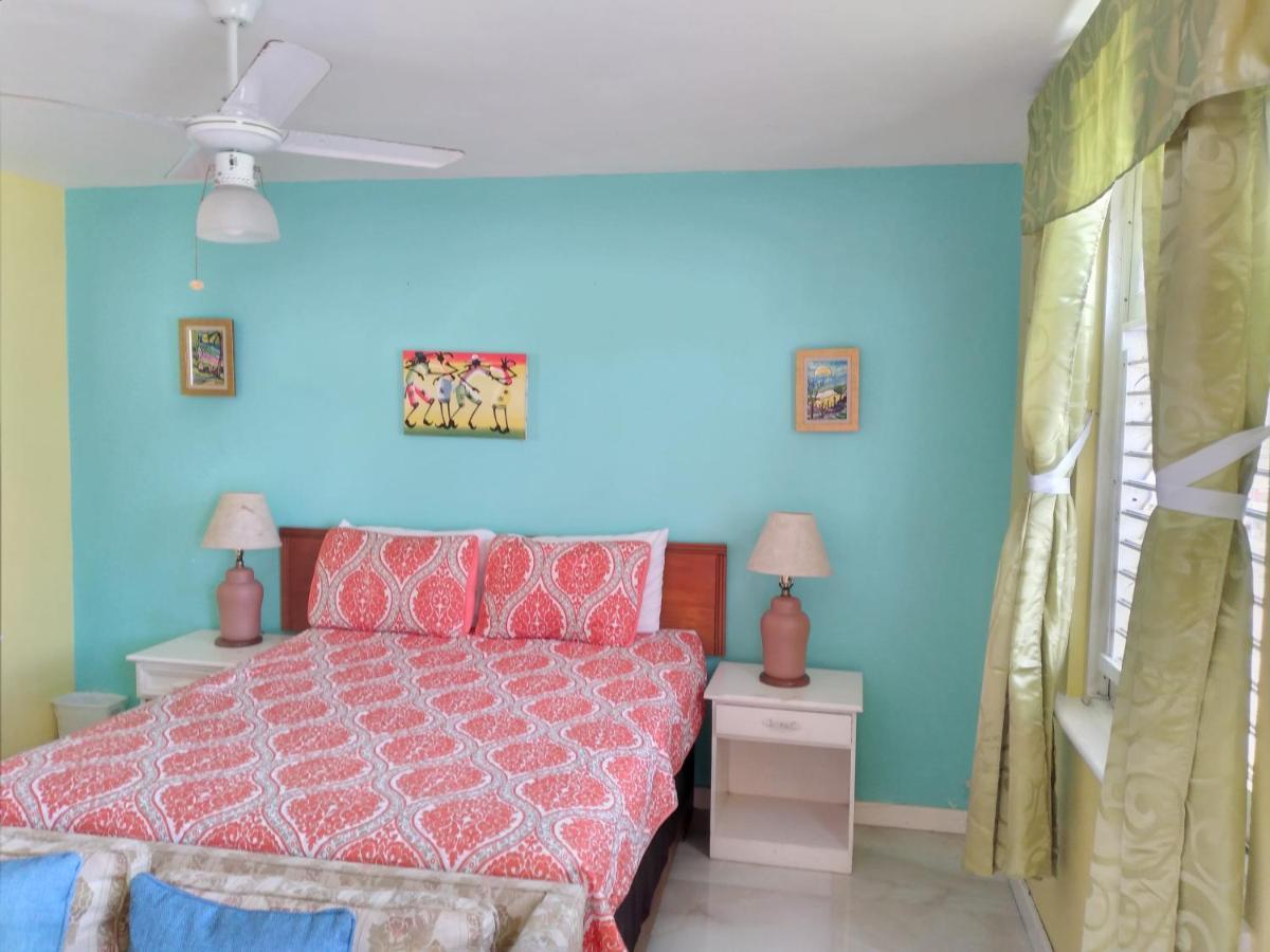 Seacastles By The Beach/Pool Montego Bay Exterior photo