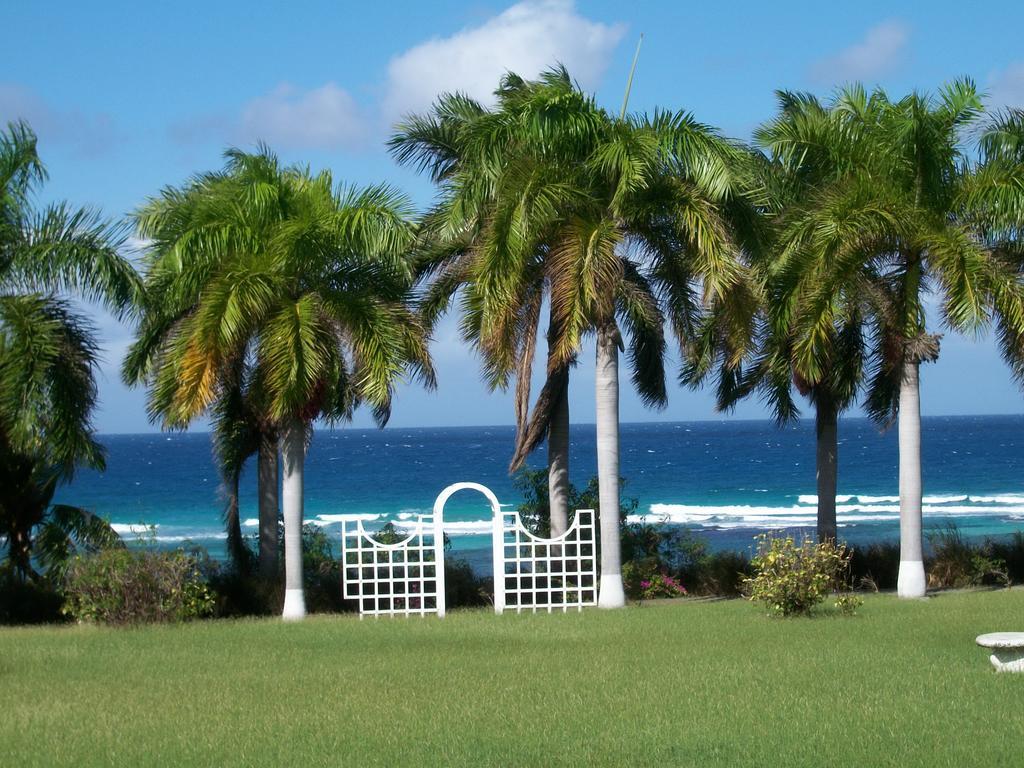 Seacastles By The Beach/Pool Montego Bay Exterior photo